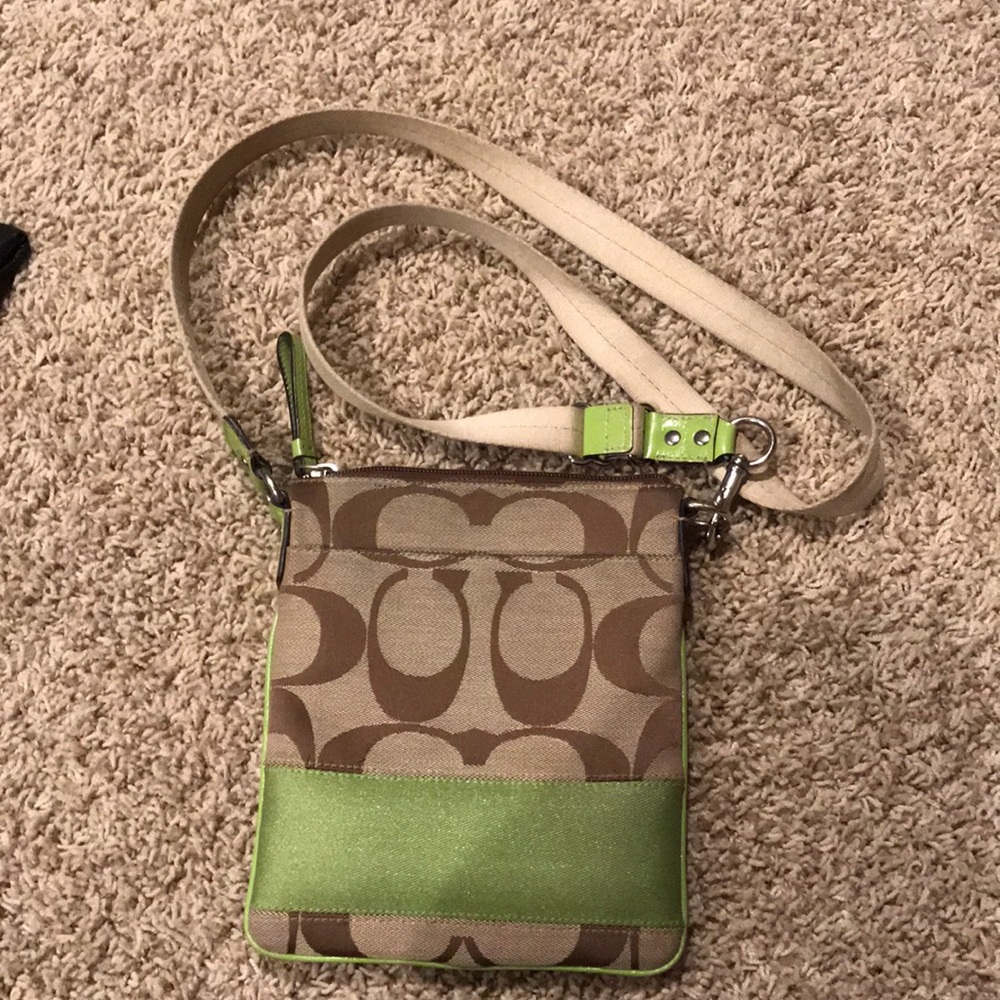Purse - Picture 2 of 3